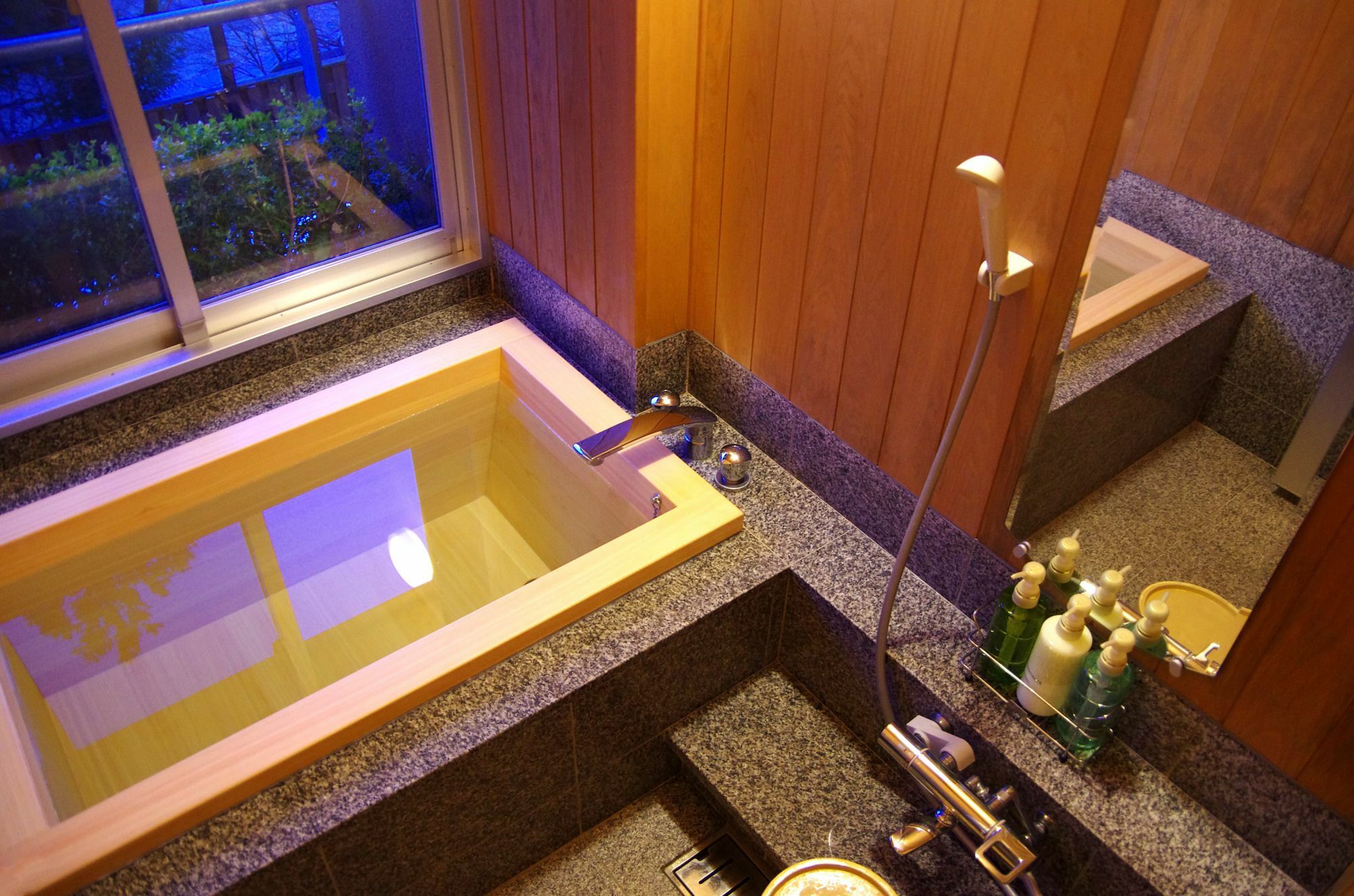 Gero Onsen Yukyunohana Экстерьер фото